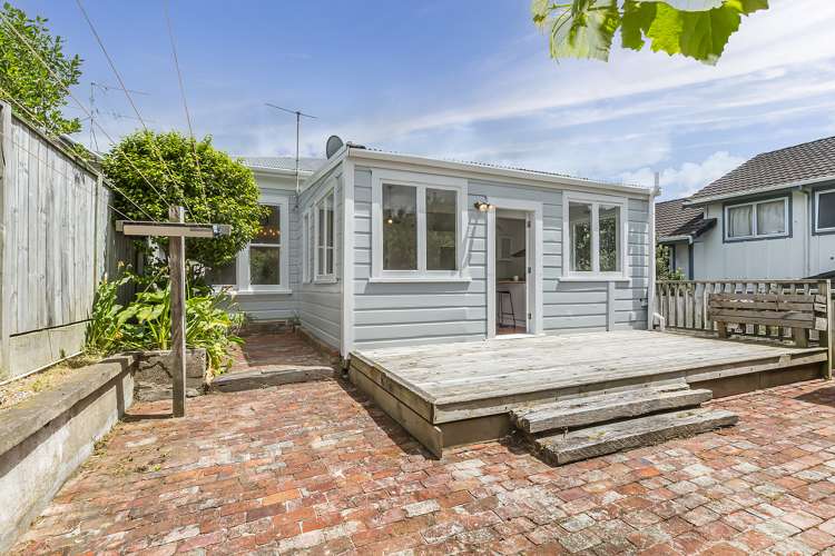 1 Chatham Street Berhampore_9