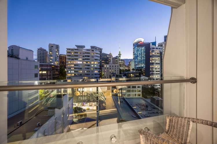 1017/41 Beach Road Auckland Central_13