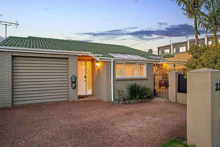 2/23 Lomond Street_0