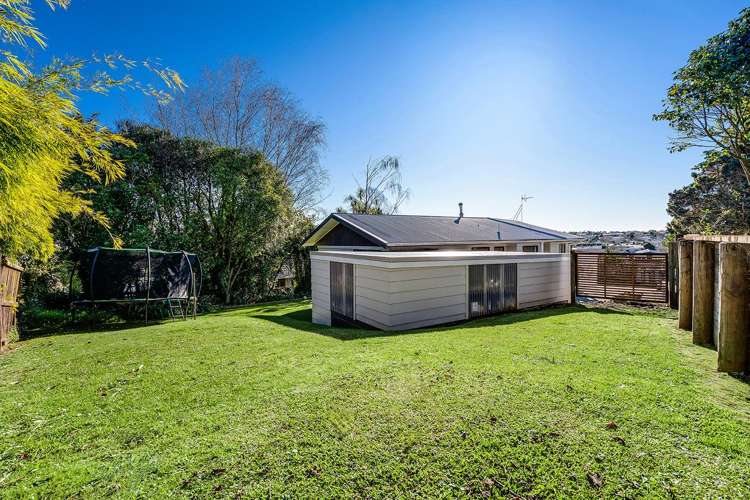15 Amanda Avenue Dinsdale_18