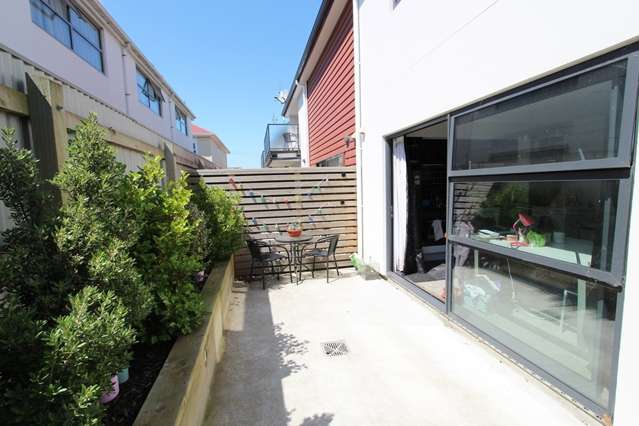 1/17 Ethel Benjamin Place North Dunedin_2