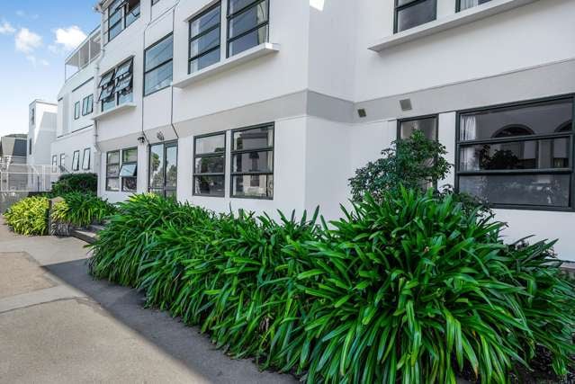 19/22 Sussex Street Mount Cook_1