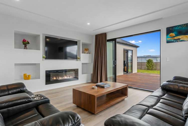 44 River stone Drive_2