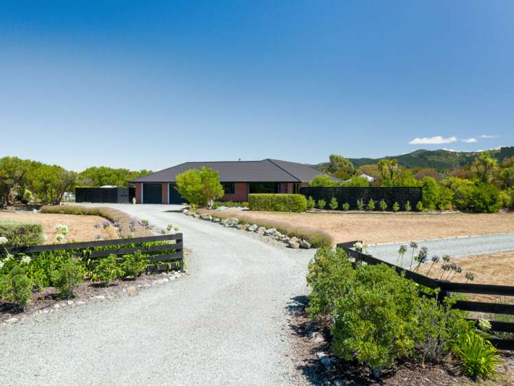 8 Edgewater Place Rarangi_22
