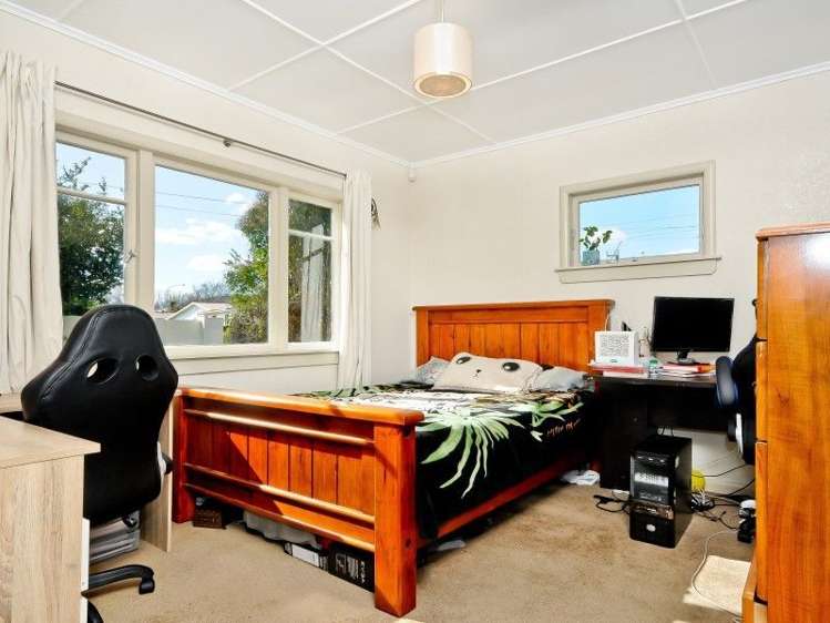 214 Clyde Street Hamilton East_16