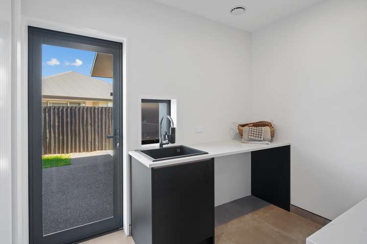 174 Southfield Drive Lincoln_29