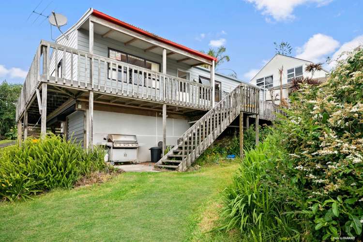 1 Doyly Drive Stanmore Bay_11