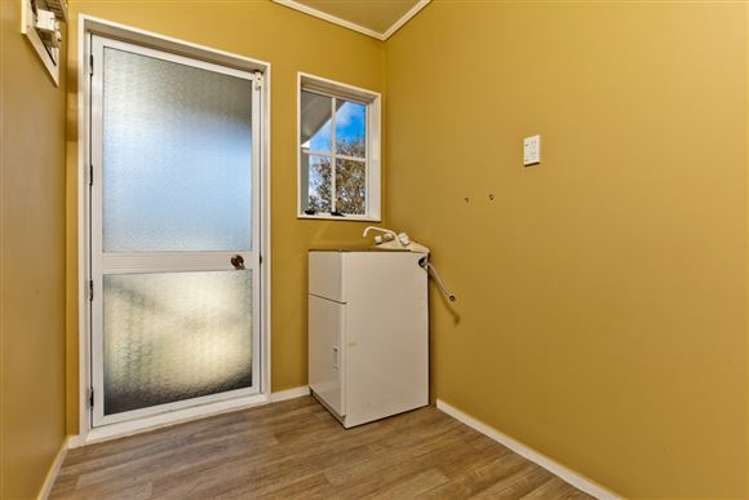 35 Taioma Crescent Te Atatu Peninsula_13