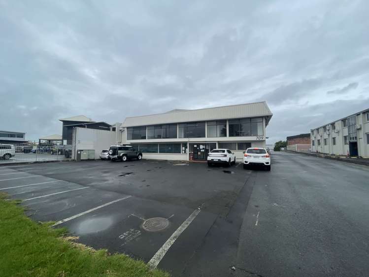 Unit A/709 Rosebank Road Avondale_1