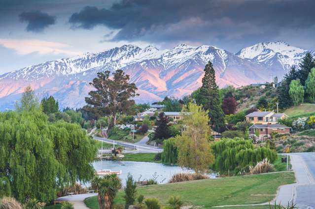 From $250K to $2m: Rich-lister golf courses push up prices in Arrowtown