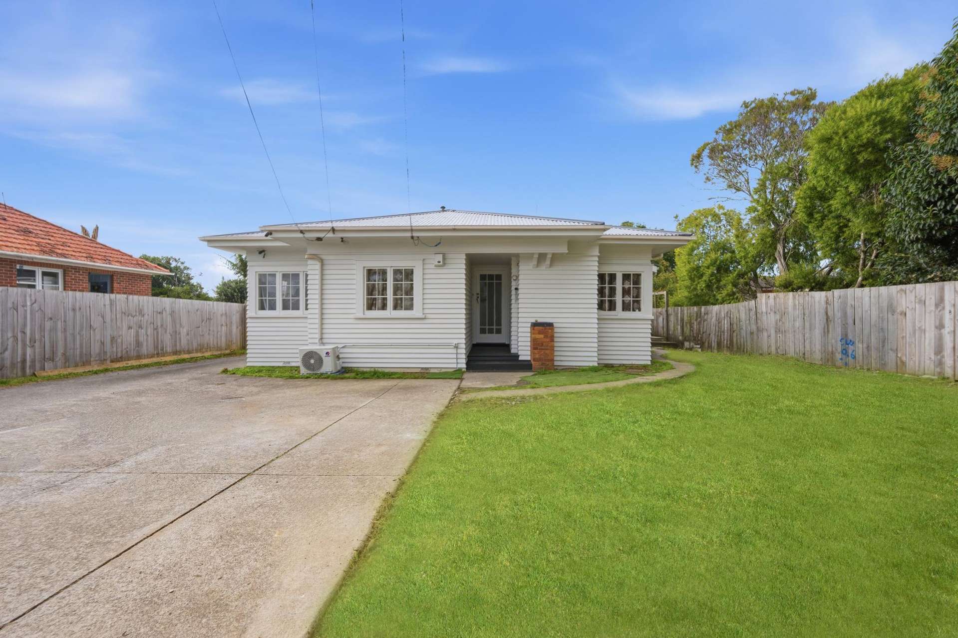 13 Memorial Avenue Mount Roskill_0