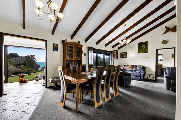 18 Onaero Beach Road Onaero_5