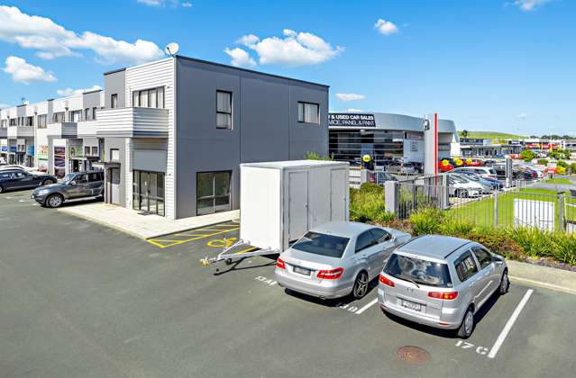 13/28 Torrens Road Pakuranga Heights_1