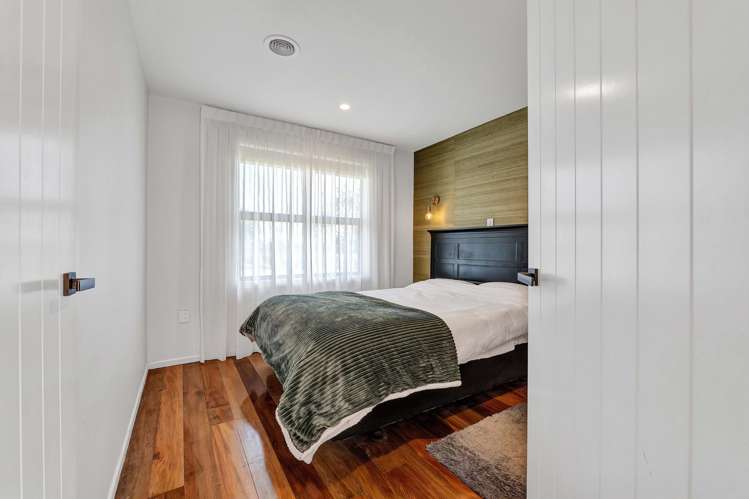 1384 Egmont Road Egmont Village_35