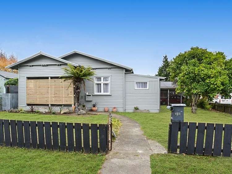 606 Willowpark Road North_0