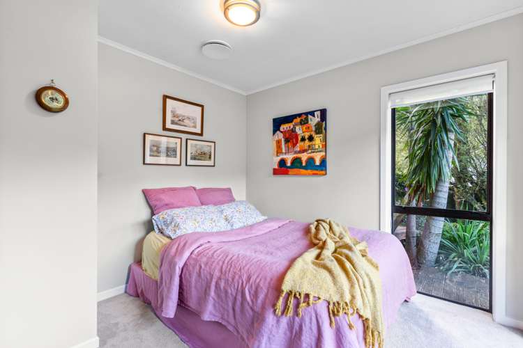 19 Coldham Crescent Saint Johns_17