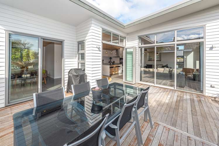 9 Lithgow Drive Otamatea_7