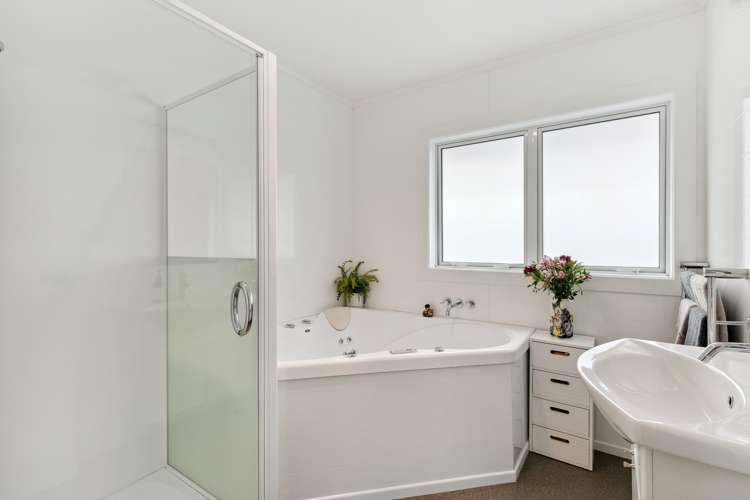 12 Loasby Crescent Newlands_11