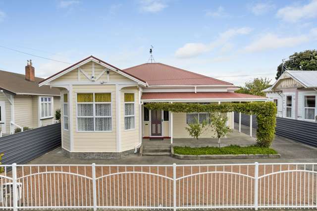 Mason Terrace villa with studio and sleep out