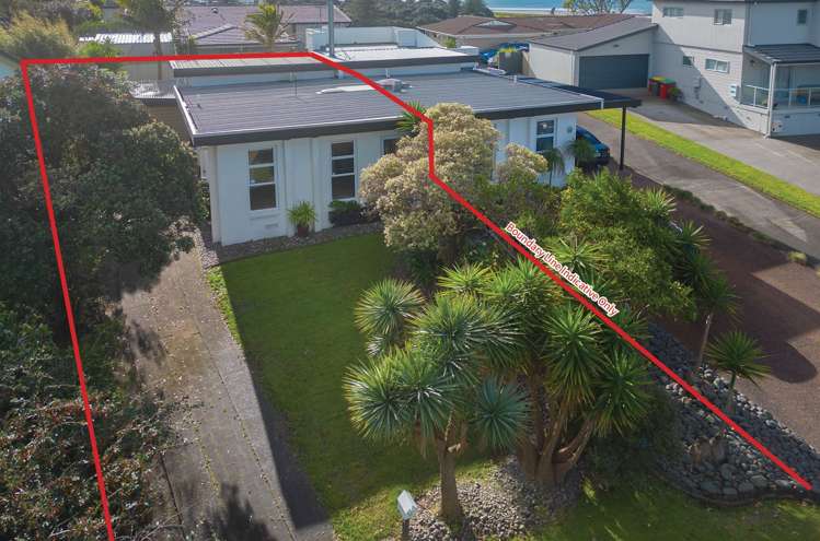 22 Amorino Drive Red Beach_16