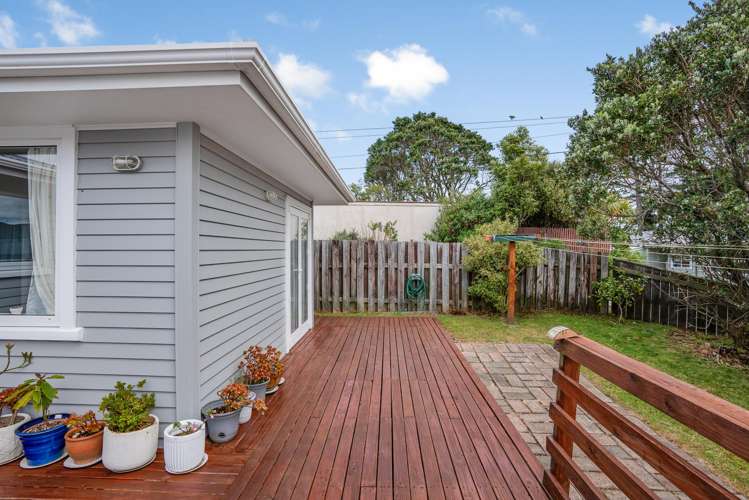 63 Mark Avenue Paparangi_18