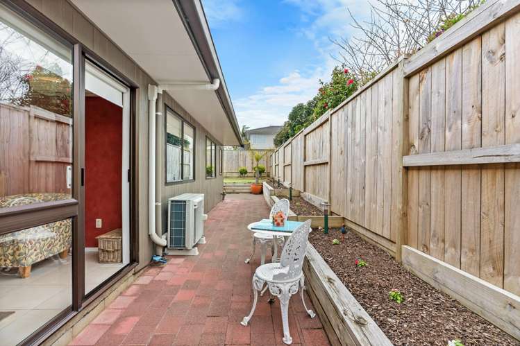 36 Butley Drive Farm Cove_11