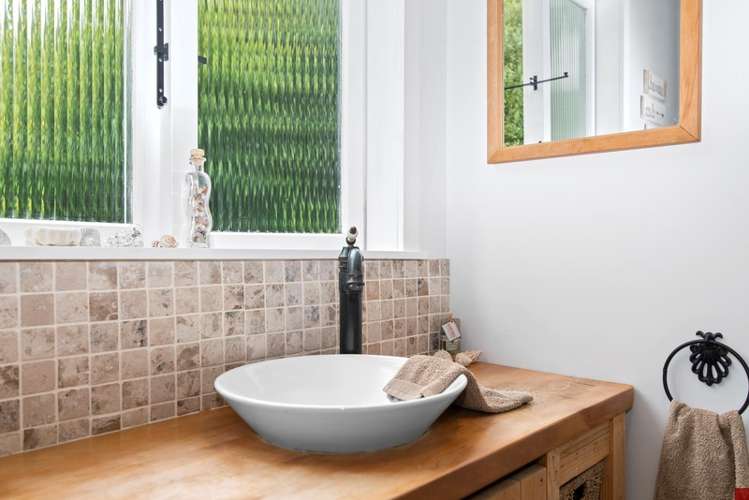 11 Devon Street Glenholme_11