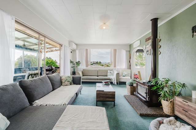 Vendors have purchased and are ready to depart