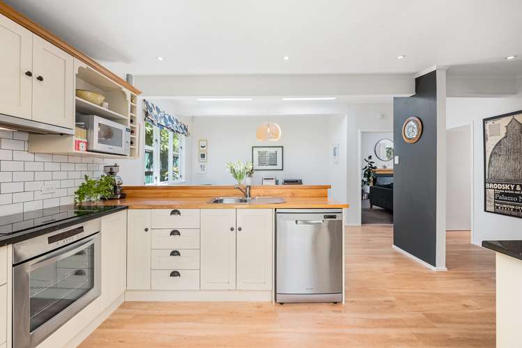 26 Bay Street Petone_6