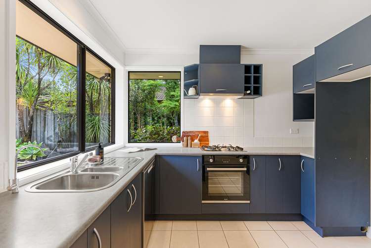 6 George Deane Place Greenhithe_5