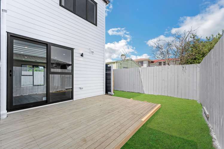 8C & 8D Gardiner Grove Mangere East_18