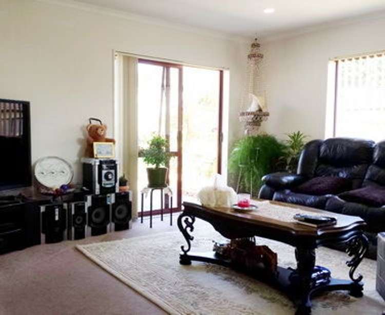 41 Castlefinn Drive Manurewa_2