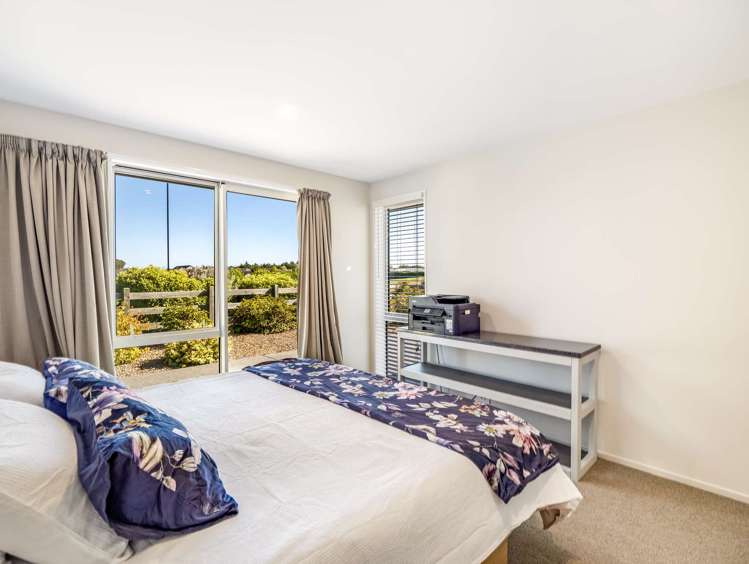 72 Sunline Avenue Lincoln_13