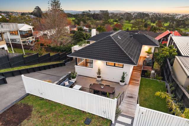 Commanding Views. Exceptional Living.