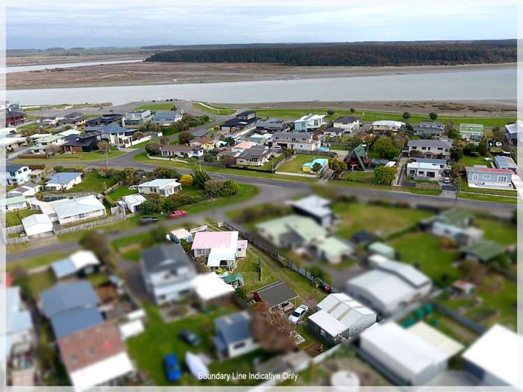 17 Andresen Street Foxton Beach_16