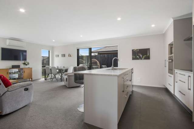 14 Eastbank Drive Katikati_3