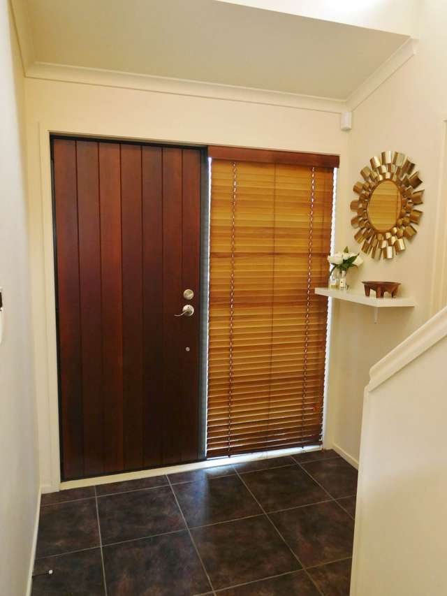 2/65 Sunset Road Totara Vale_3