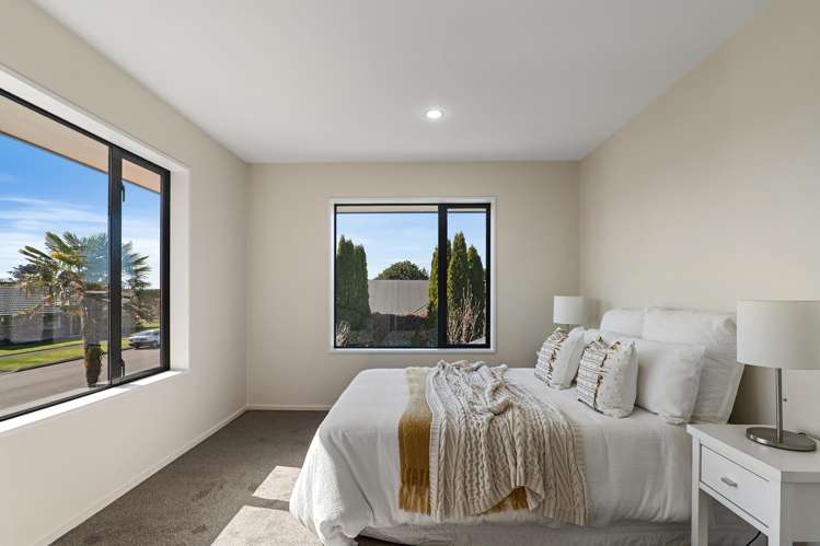 2 Harrys Way Redwood_17