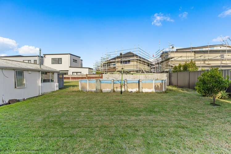 102 & 104 Matipo Road Te Atatu Peninsula_9