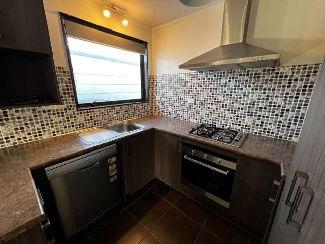 1/6 Manuka Road Glenfield_2