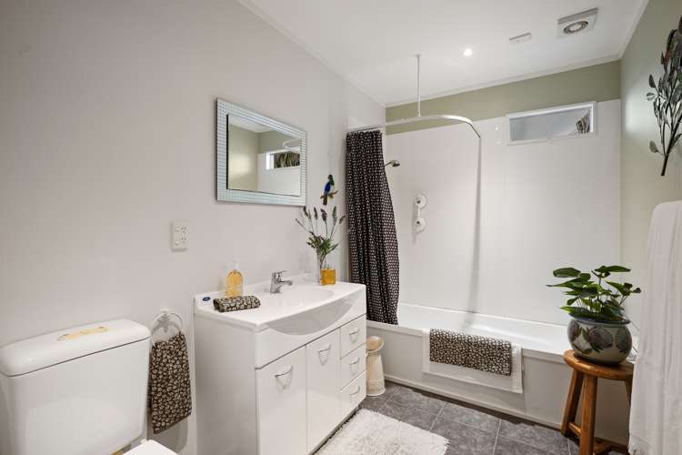 116 Tirohanga Road Tirohanga_12