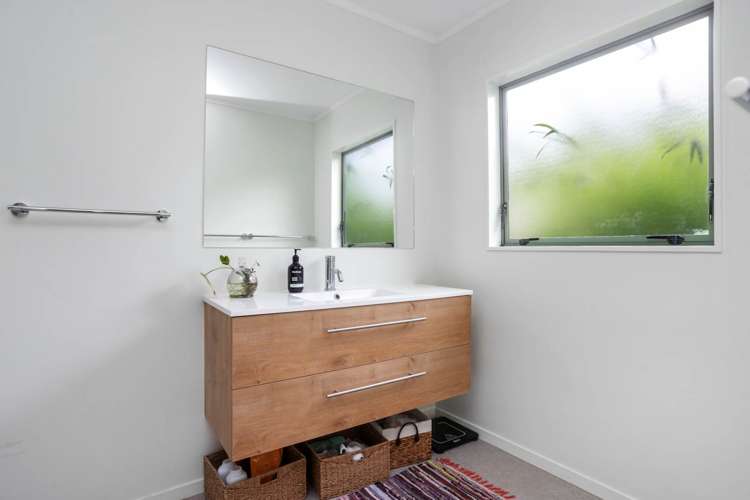 11a Coates Crescent Panmure_11