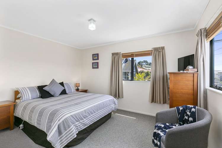 136 Queens Drive Lyall Bay_11