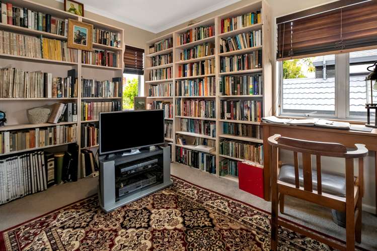 10b Raymond Street Point Chevalier_17