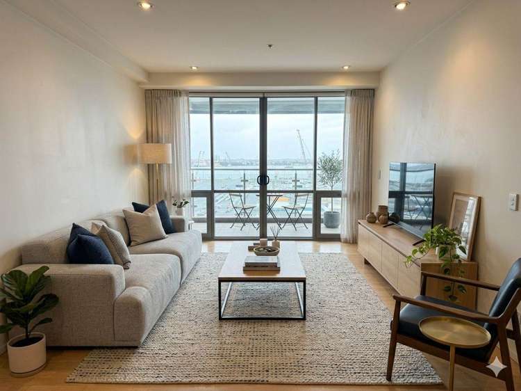 1304/30 Beach Road_0