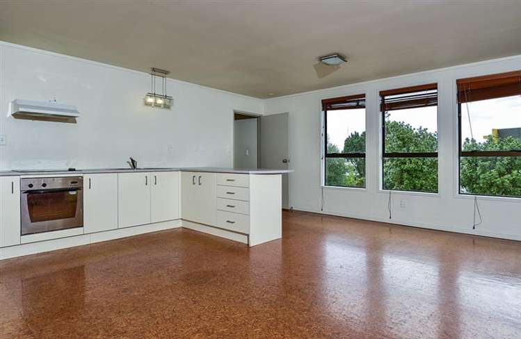 76 Central Park Drive 11401_0