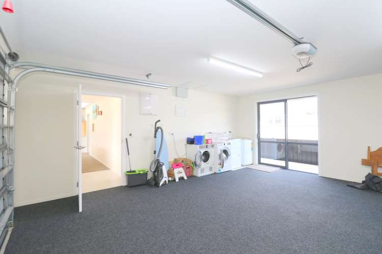 213 Queens Drive Windsor_23