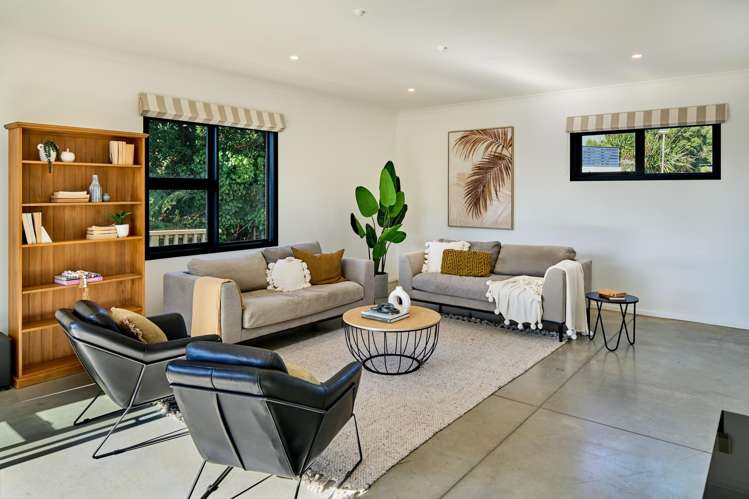 4 Caughley Grove Karori_10