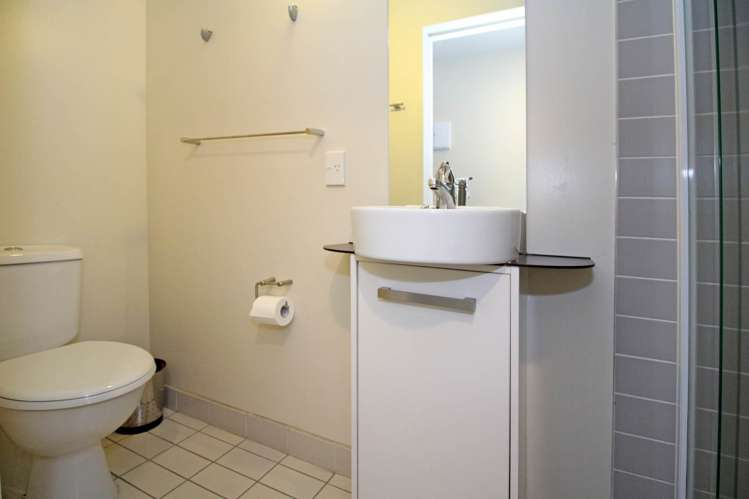 1402/10 Waterloo Quadrant Auckland Central_6