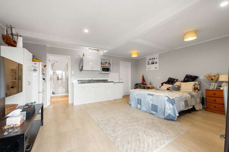 77 Point View Drive East Tamaki Heights_19